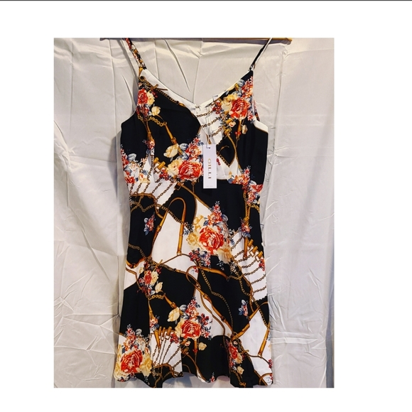 - NWT Sexy Gilli Dress / Medium - Picture 3 of 6